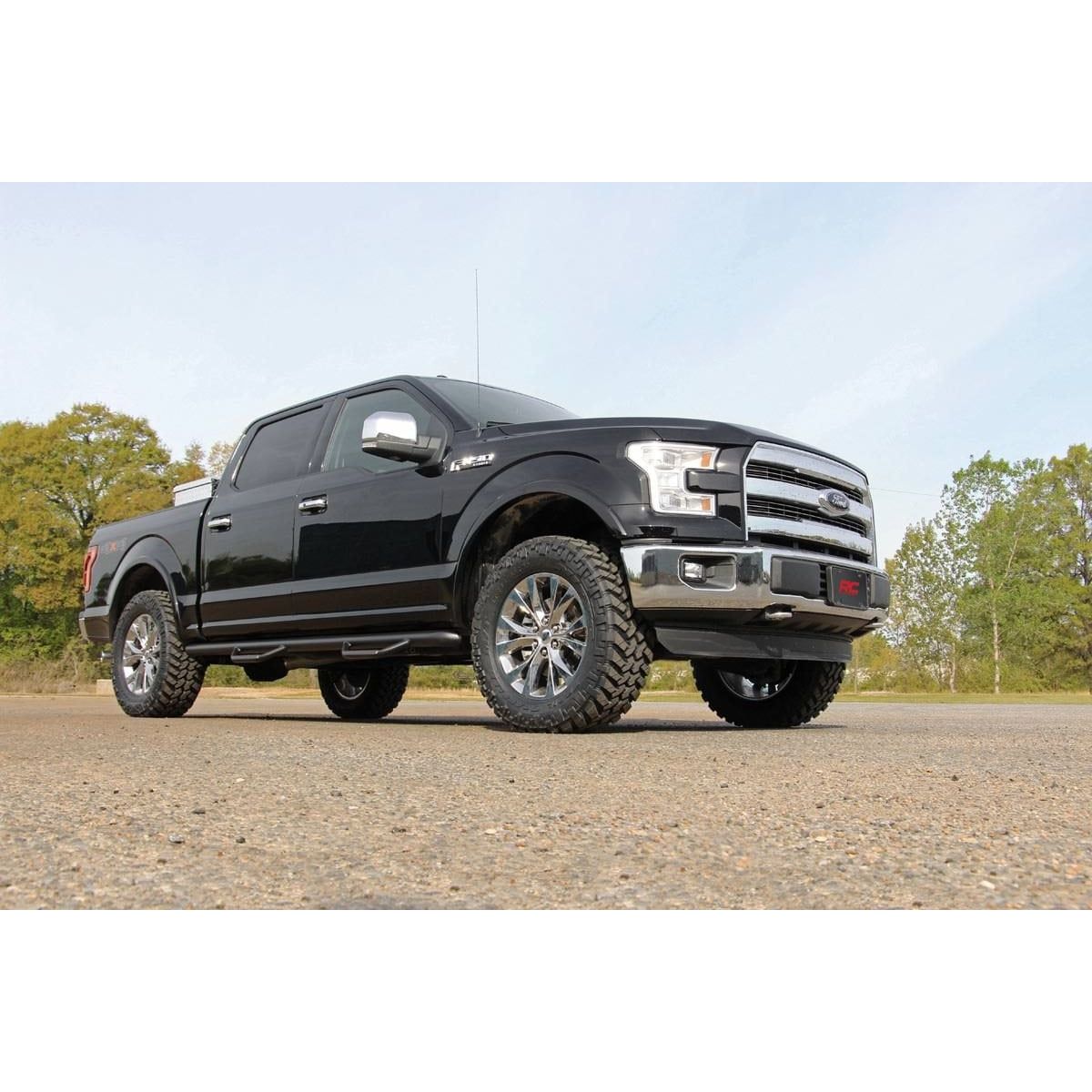 ROUGH COUNTRY 2 Inch Leveling Kit | Ford F-150 (09-25)/Raptor (17-18)  | 52200