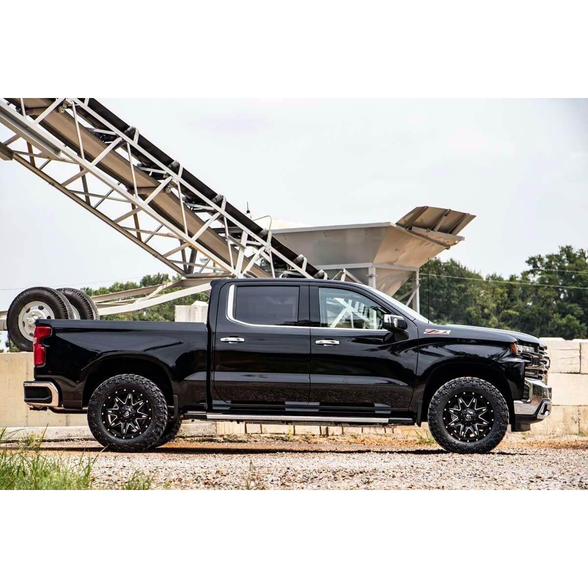 ROUGH COUNTRY 2 Inch Leveling Kit | Chevy/GMC Sierra 1500 (19-26)/Silverado 1500 (19-26)  | 1323