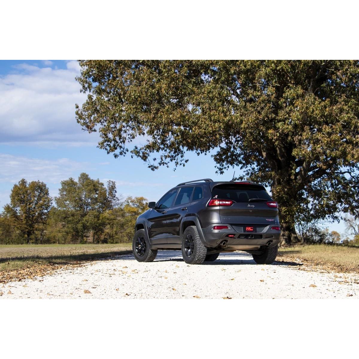 ROUGH COUNTRY 2 Inch Leveling Lift Kit | Jeep Cherokee KL 2WD/4WD (2014-2023) | 60400