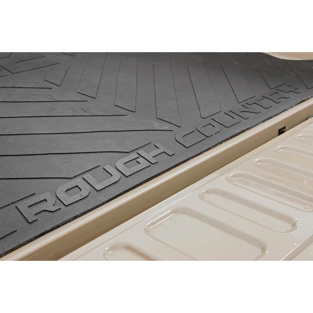 ROUGH COUNTRY Bed Mat | 5'7" Bed | RC Logo | Ram 1500 (19-25)/1500 TRX (21-24)  | RCM685