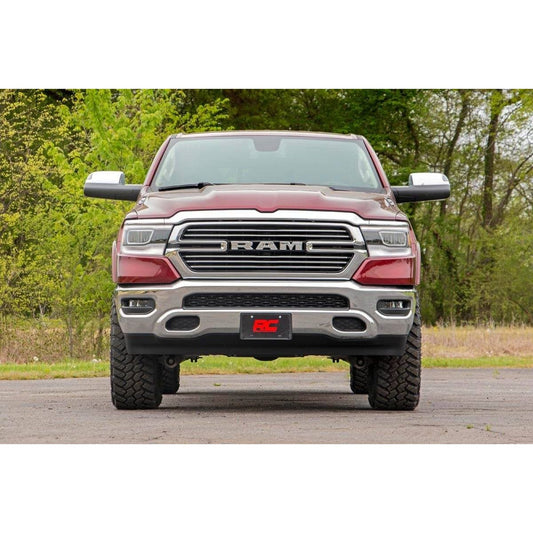 Rough Country M1 Struts w/M1 Rear Shocks 3.5 Inch Lift Kit I 31440