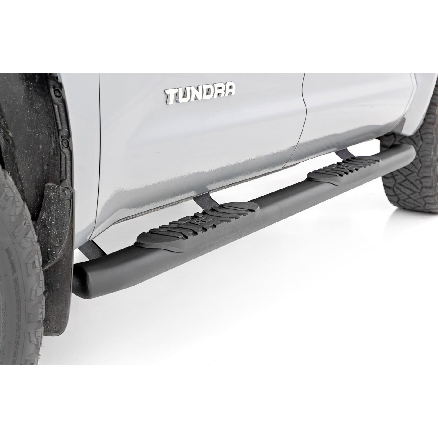 ROUGH COUNTRY Oval Nerf Step | Crew Cab | Black | Toyota Tundra 2WD/4WD (2007-2021) | 21009