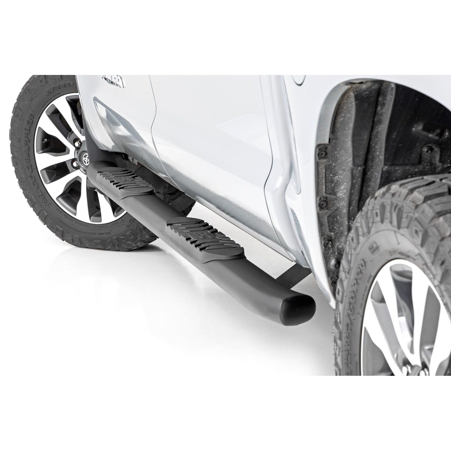 ROUGH COUNTRY Oval Nerf Step | Crew Cab | Black | Toyota Tundra 2WD/4WD (2007-2021) | 21009