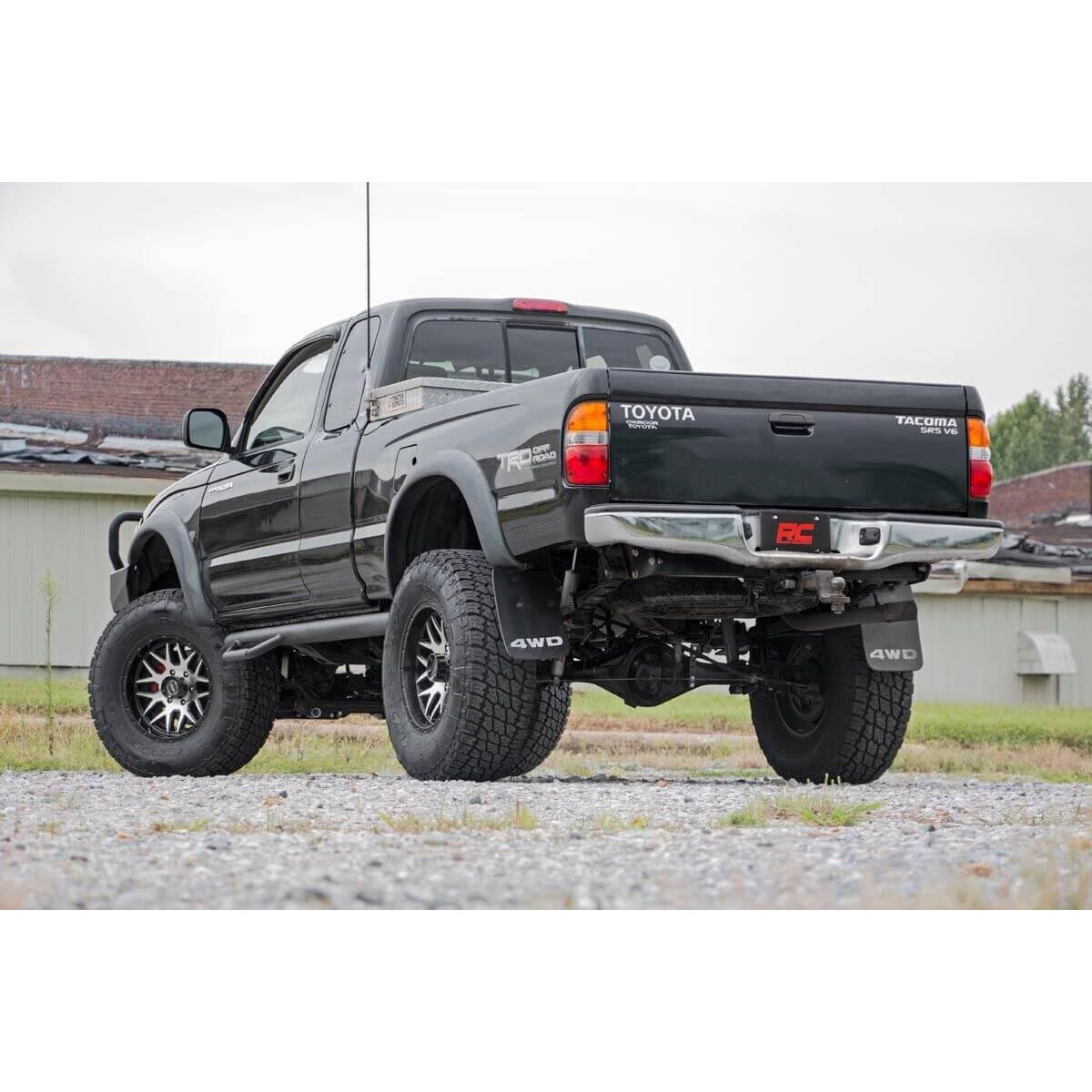 Rough Country Strut Spacers w/N3 Rear Shocks 6 Inch Lift Kit I 74130