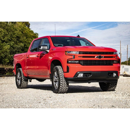 Rough Country M1 Struts w/M1 Rear Shocks 3.5 Inch Lift Kit I 28840RED
