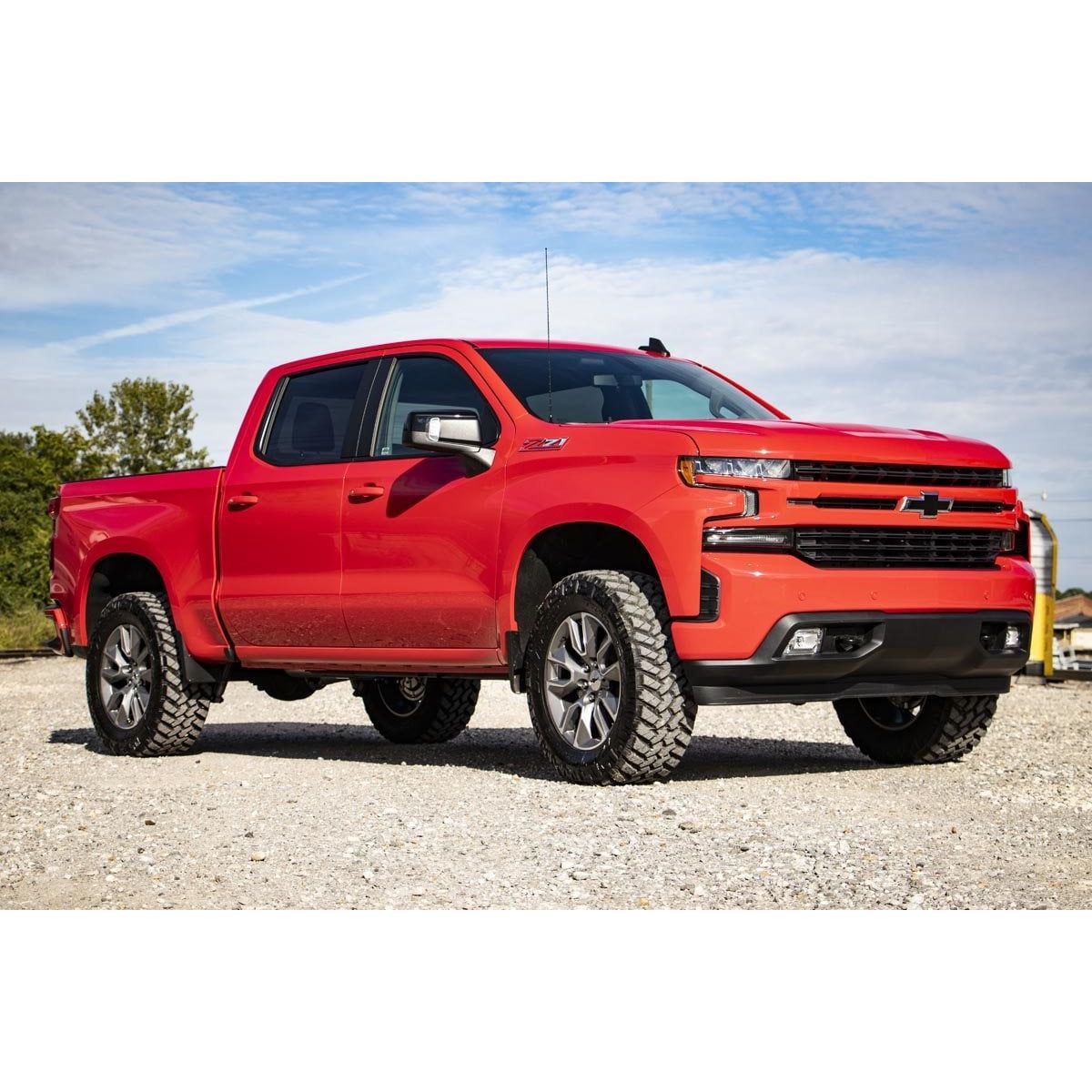 Rough Country M1 Struts w/M1 Rear Shocks 3.5 Inch Lift Kit I 22640RED