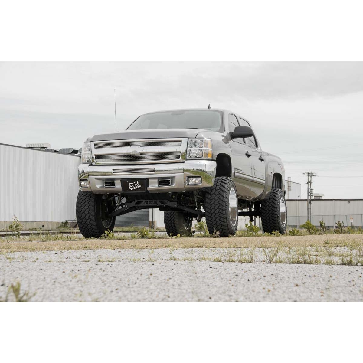 Rough Country M1 Struts w/M1 Rear Shocks 7.5 Inch Lift Kit I 26440