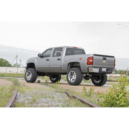 Rough Country M1 Struts w/M1 Rear Shocks 7.5 Inch Lift Kit I 26440