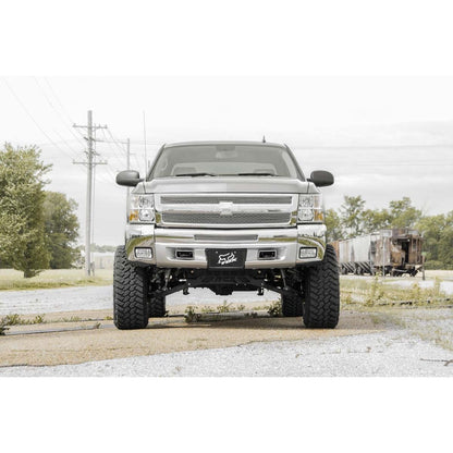 Rough Country M1 Struts w/M1 Rear Shocks 7.5 Inch Lift Kit I 26440