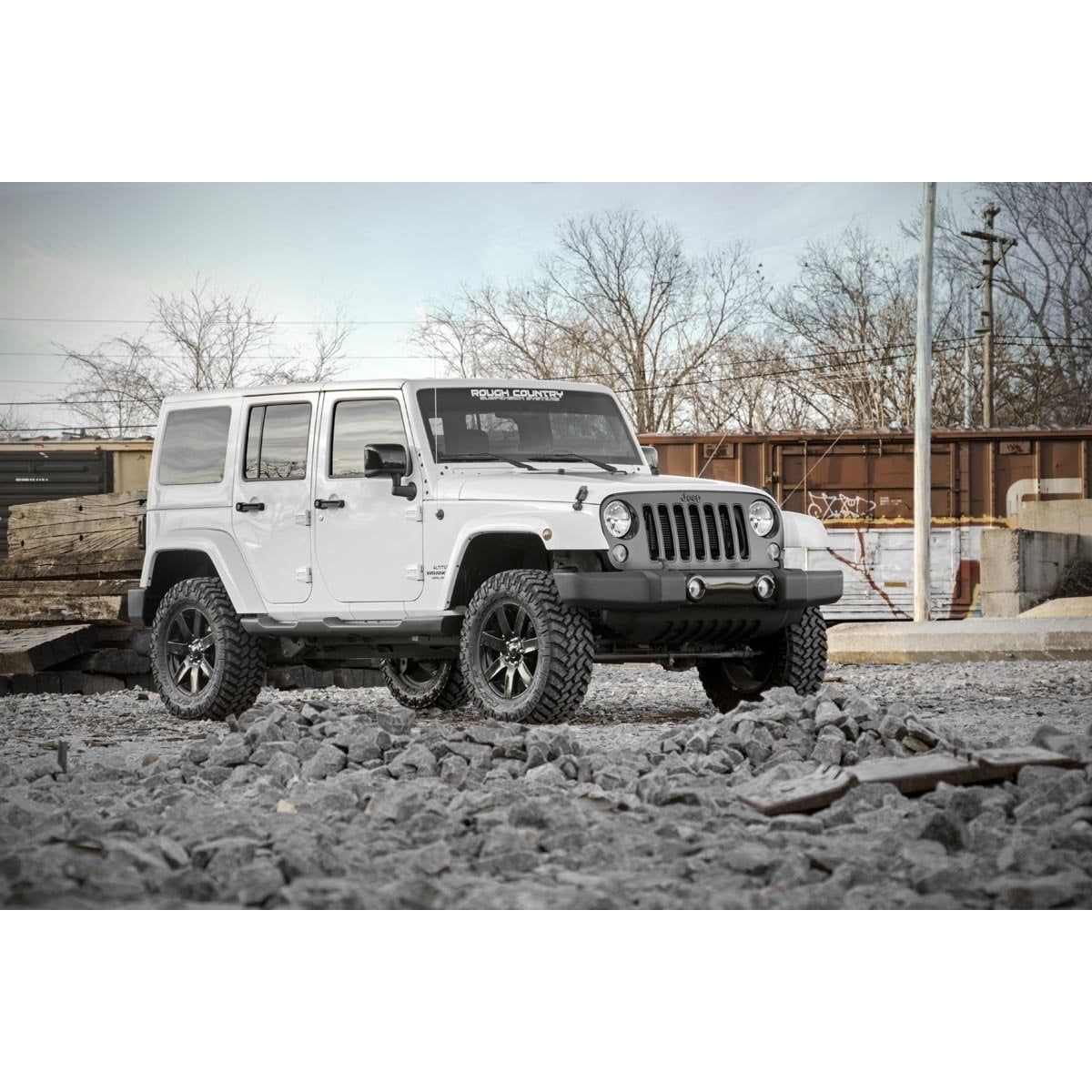 ROUGH COUNTRY 2.5 Inch Lift Kit | Jeep Wrangler Unlimited 2WD/4WD (2007-2018) | 901