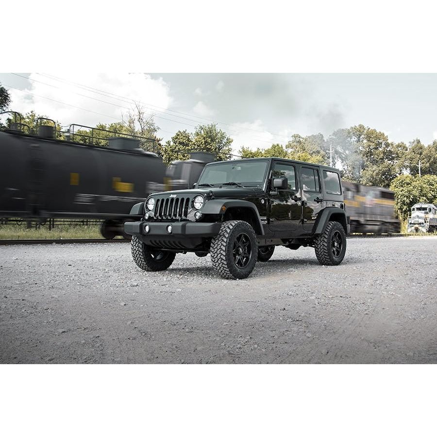 ROUGH COUNTRY 2.5 Inch Lift Kit | Jeep Wrangler Unlimited 2WD/4WD (2007-2018) | 901