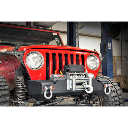 ROUGH COUNTRY Front Stubby Winch Bumper | Jeep Wrangler TJ (97-06)/Wrangler Unlimited (04-06)  | 1012