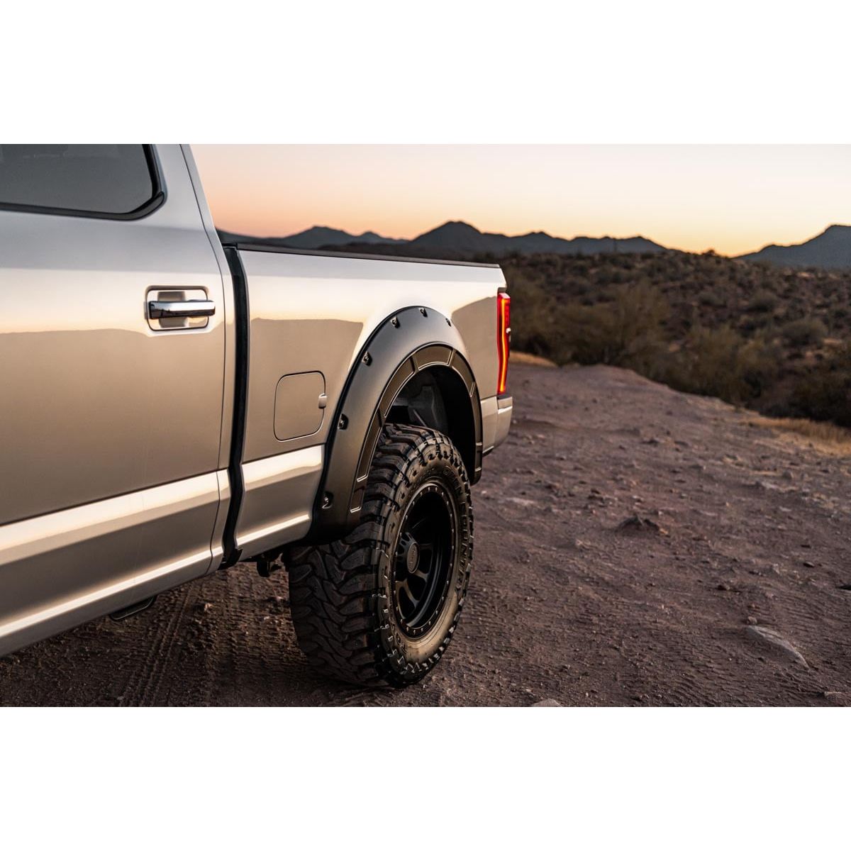 Rough Country Z1 | Oxford White Fender Flares I A-F21112-Z1