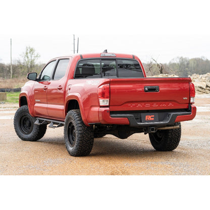 Rough Country M1 Struts w/M1 Rear Shocks 3.5 Inch Lift Kit I 74241RED