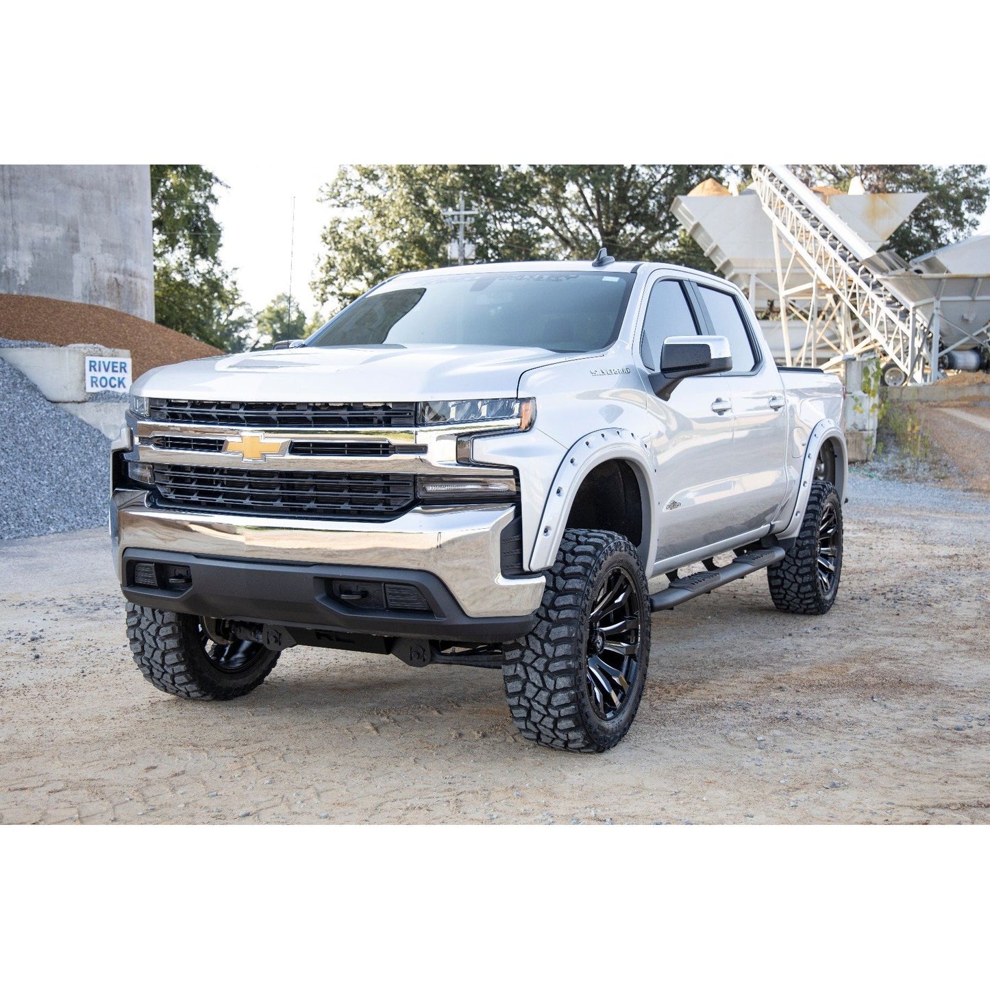 ROUGH COUNTRY Oval Nerf Step | Crew Cab | Chevy/GMC 1500/2500HD/3500HD (19-26 & Refresh) | 21002