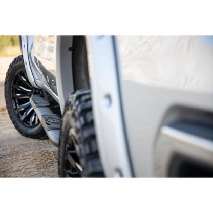 ROUGH COUNTRY Oval Nerf Step | Crew Cab | Chevy/GMC 1500/2500HD/3500HD (19-26 & Refresh) | 21002
