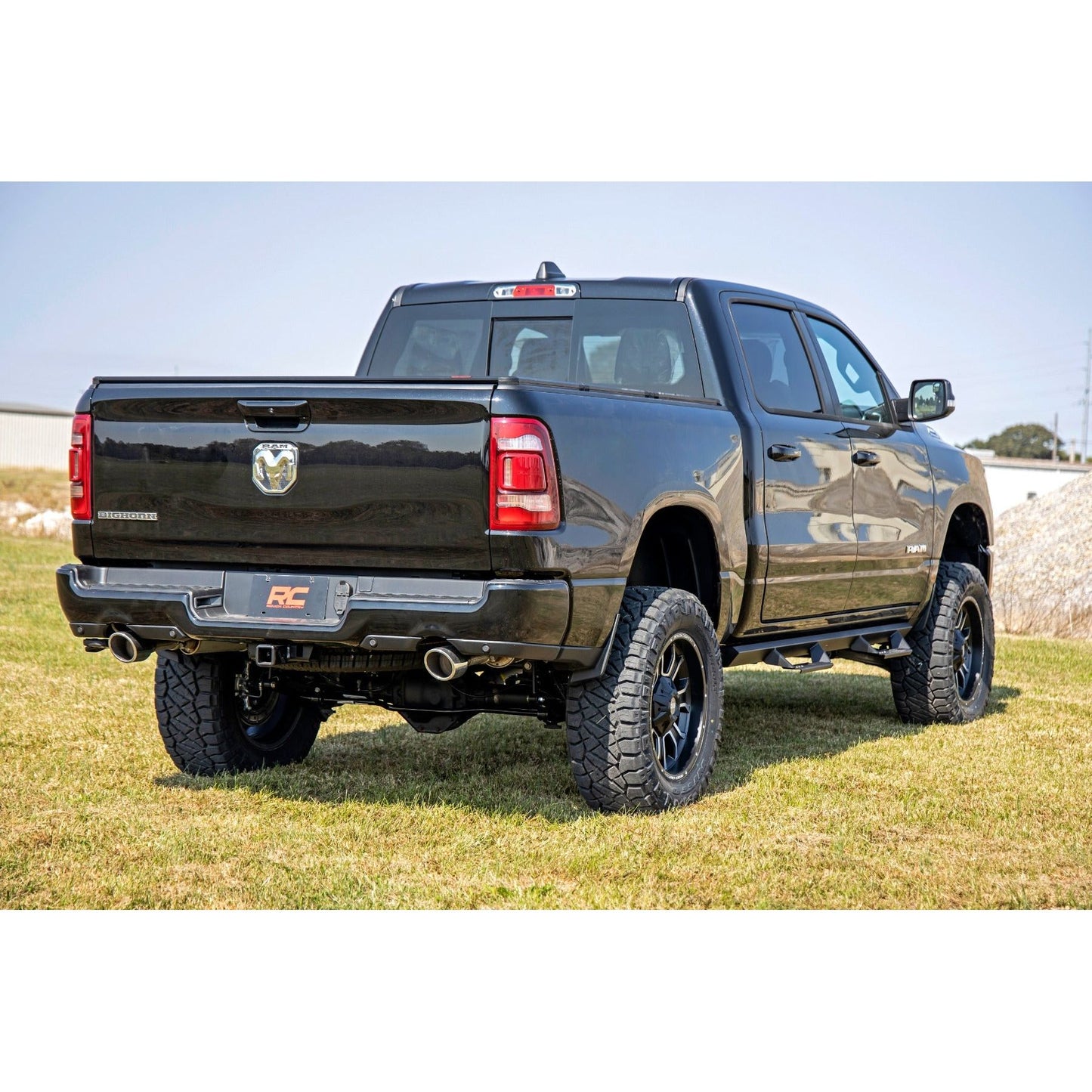 Rough Country With 22in Factory Wheels 6 Inch Lift Kit I 31730