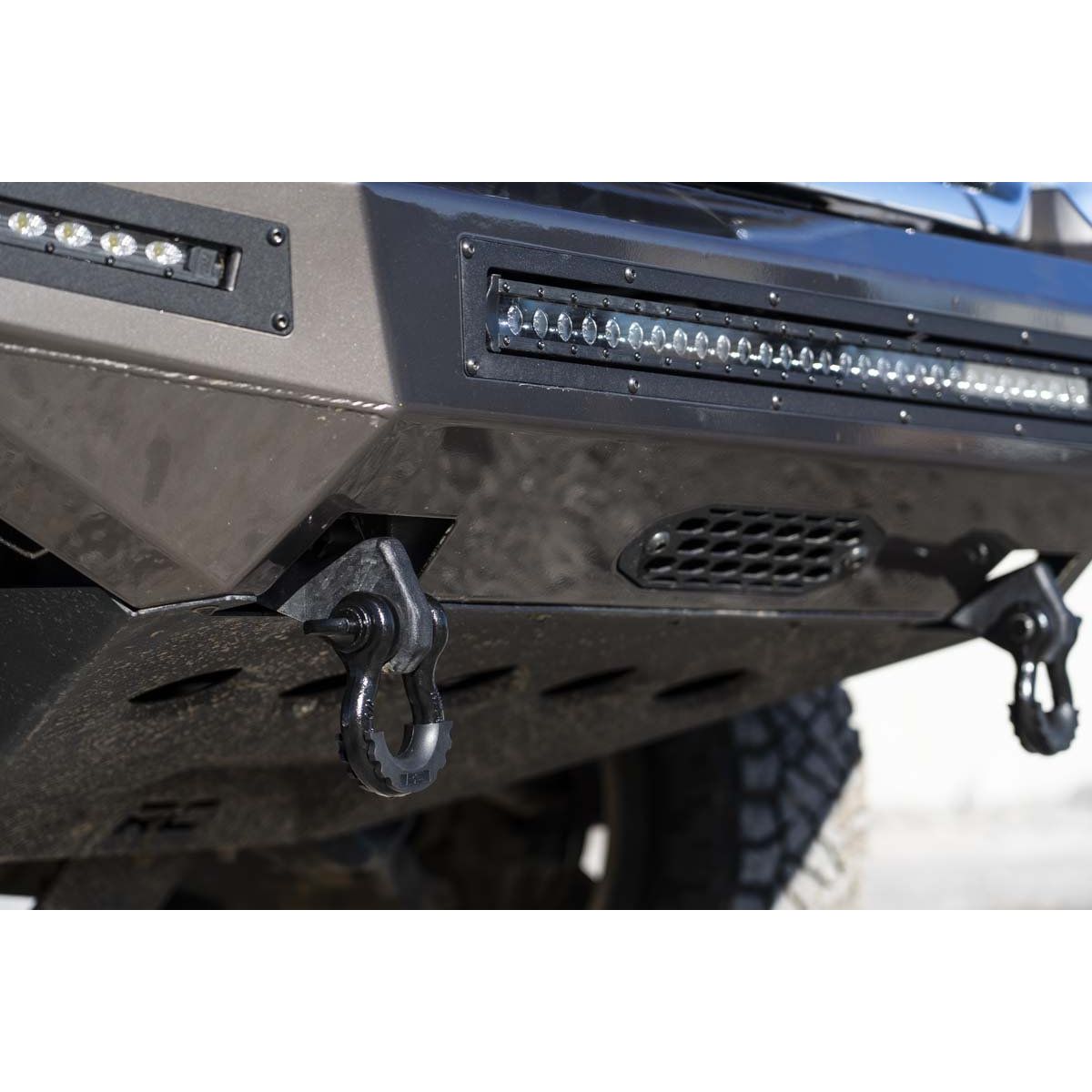 ROUGH COUNTRY Tow Hook Brackets | D-Ring Combo | Chevy/GMC 1500 (07-13) | RS156