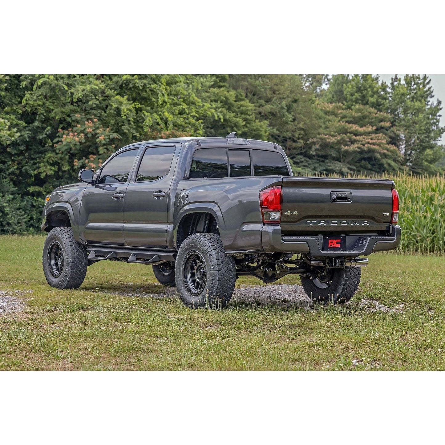 Rough Country M1 Struts w/M1 Rear Shocks 3.5 Inch Lift Kit I 74241RED