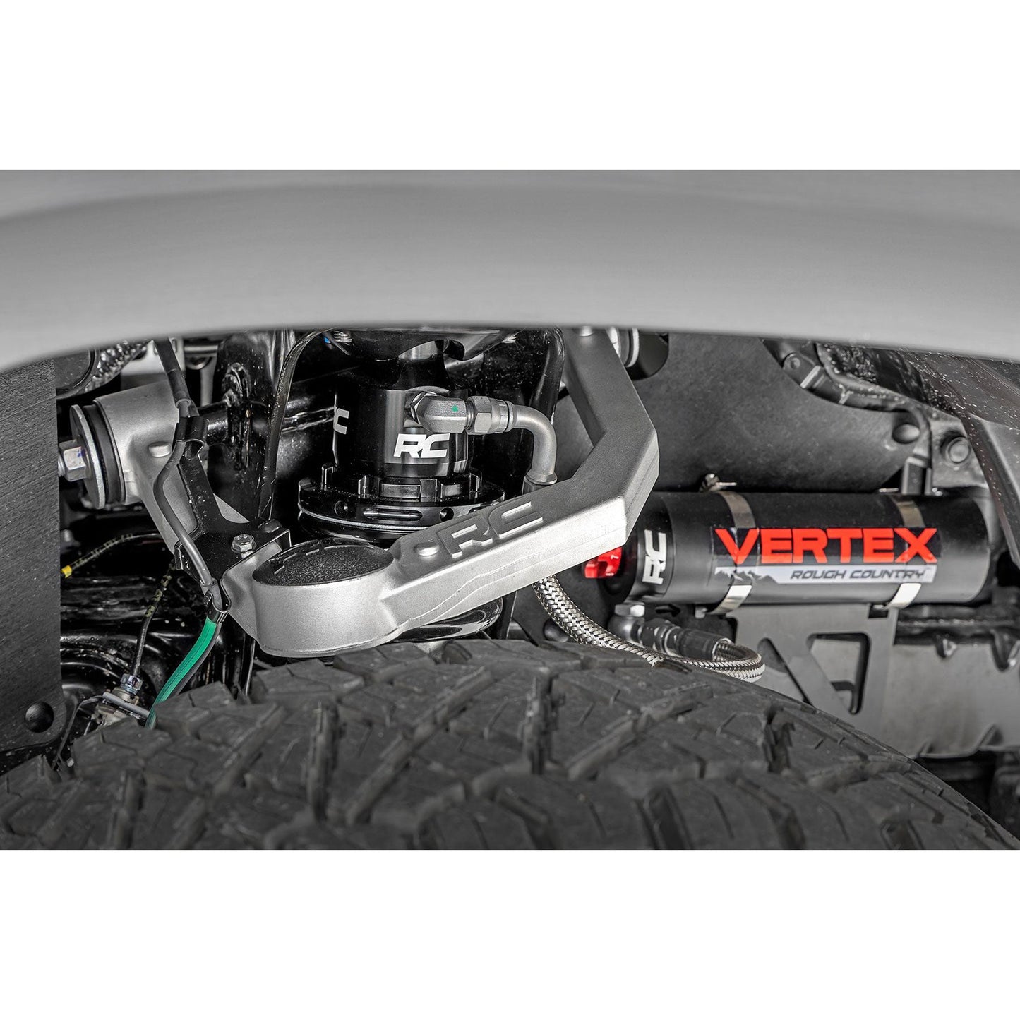 Rough Country M1 Struts w/M1 Rear Shocks 3.5 Inch Lift Kit I 74241