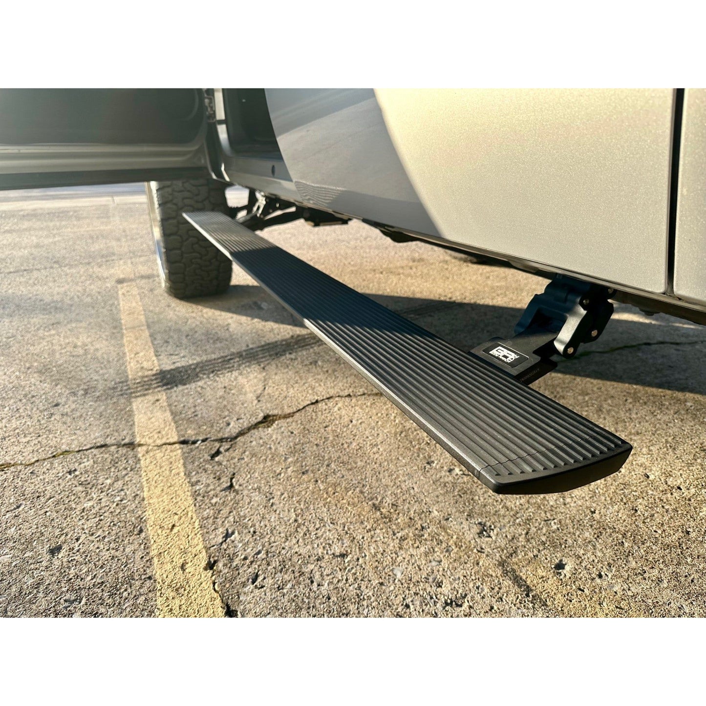 Body Armor 4x4 2007-2018 CHEVROLET SILVERADO/GMC SIERRA 1500/2500/3500 E-POWER BOARD STEPS GM-4500