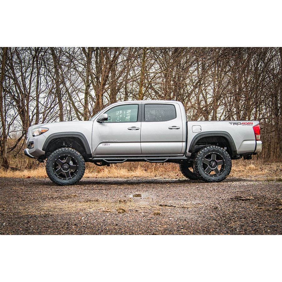 Rough Country M1 Struts w/M1 Rear Shocks 4 Inch Lift Kit I 75740