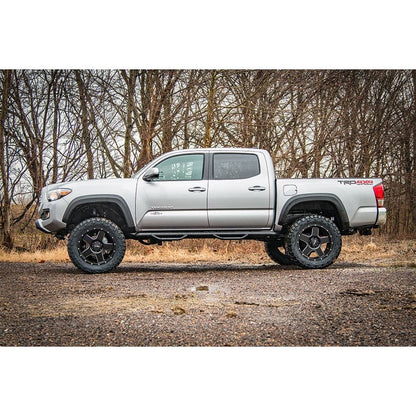 Rough Country M1 Struts w/M1 Rear Shocks 4 Inch Lift Kit I 75740