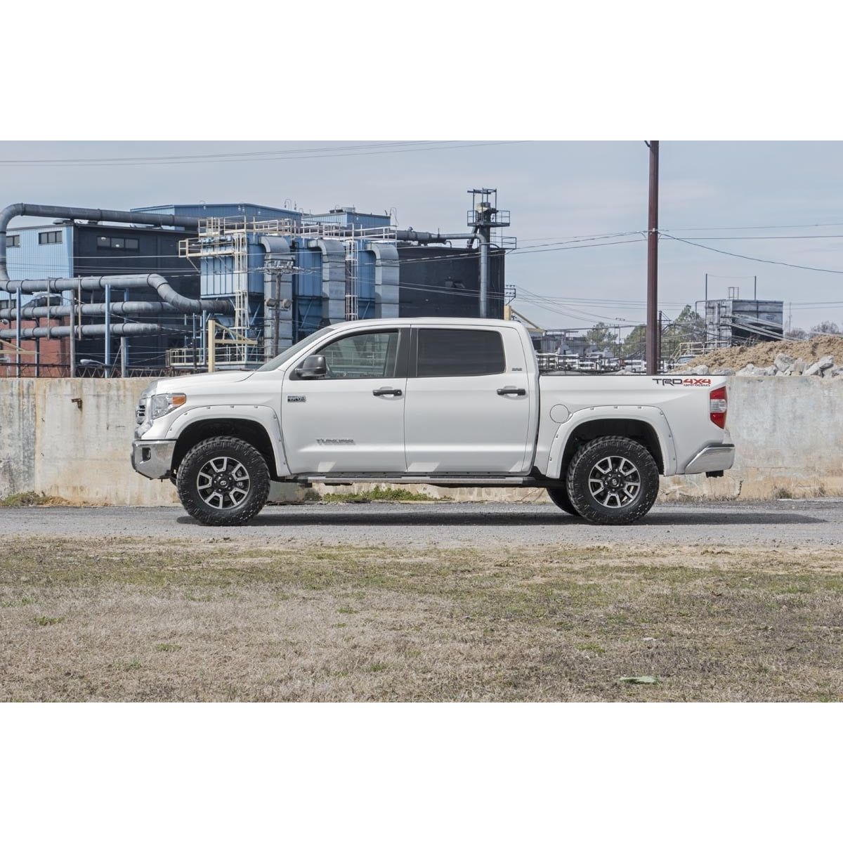 ROUGH COUNTRY 2.5-3 Inch Leveling Kit | Toyota Tundra 4WD (2007-2021) | 87000