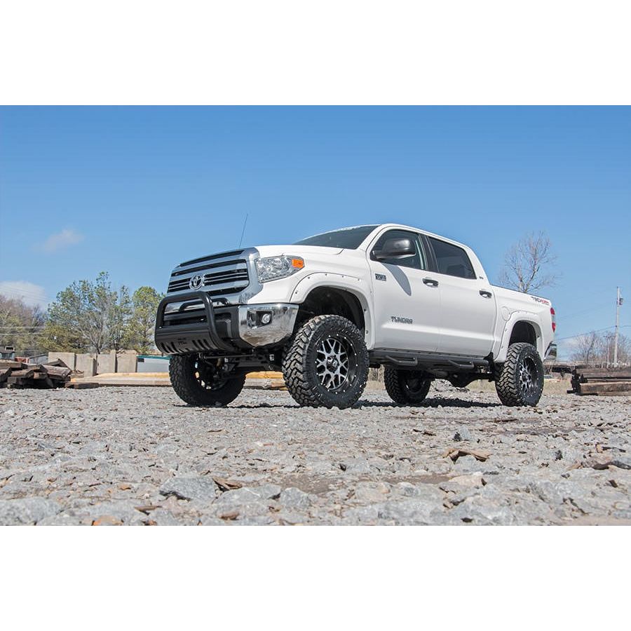 Rough Country M1 Struts w/M1 Rear Shocks 6 Inch Lift Kit I 75240