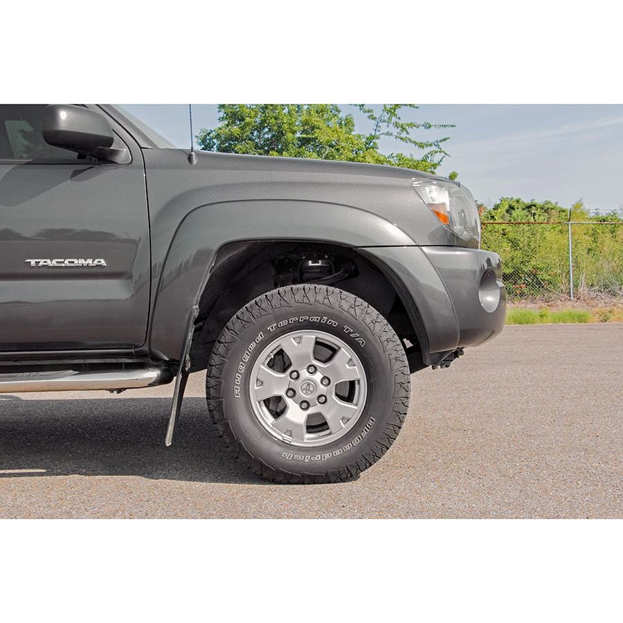 ROUGH COUNTRY 2 Inch leveling Kit | Aluminum | Toyota Tacoma 2WD/4WD (2005-2023) | 744