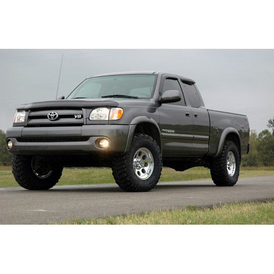 Rough Country 2.5 Inch Leveling Kit I 750