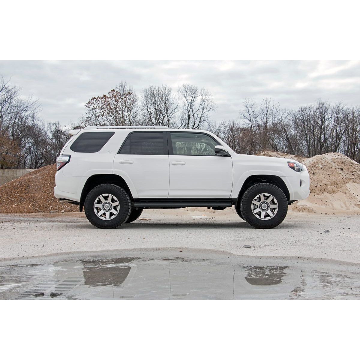 Rough Country N3 Struts w/N3 Rear Shocks 2 Inch Lift Kit I 76731