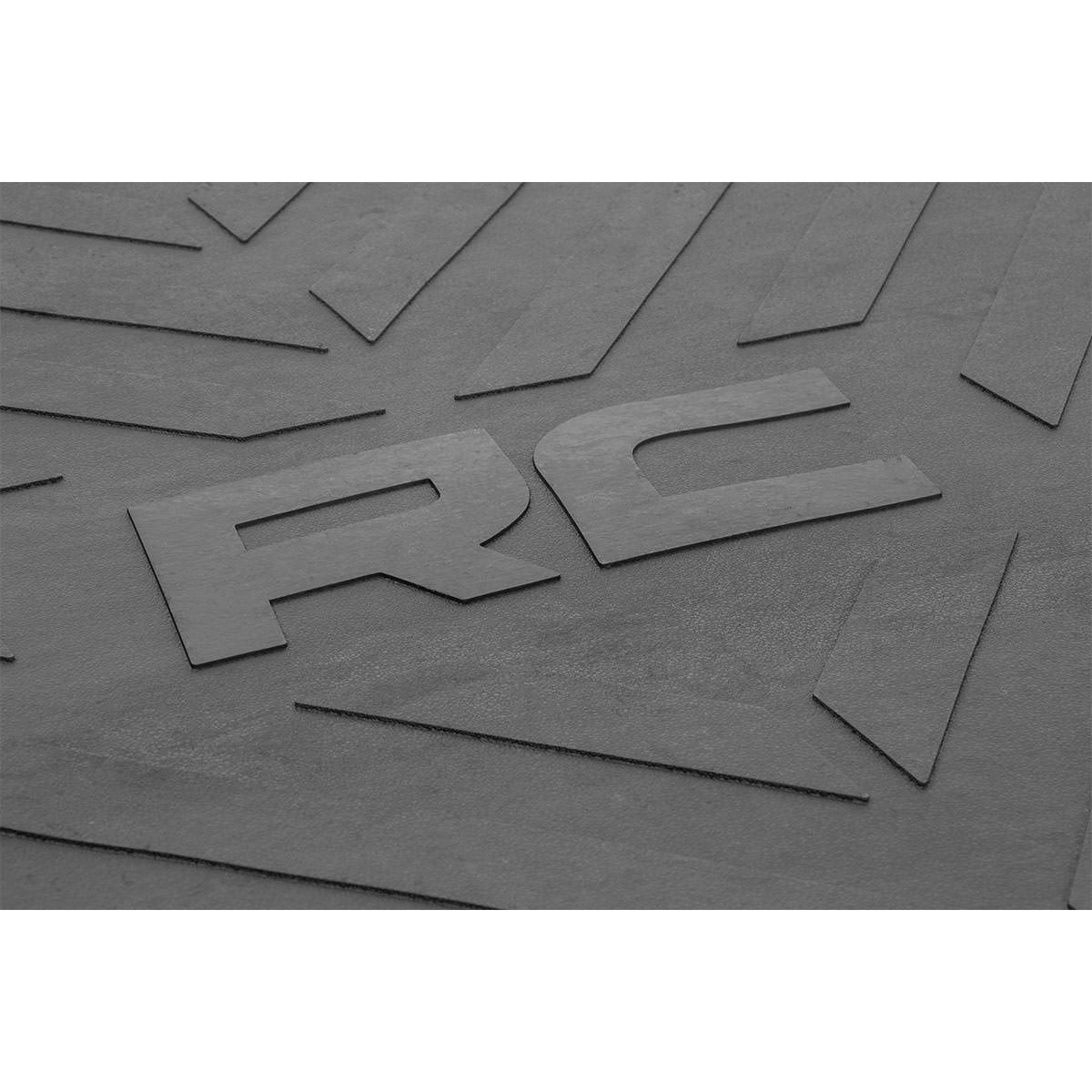 ROUGH COUNTRY Bed Mat | 5'7" Bed | RC Logo | Toyota Tundra 2WD/4WD (2007-2021) | RCM681