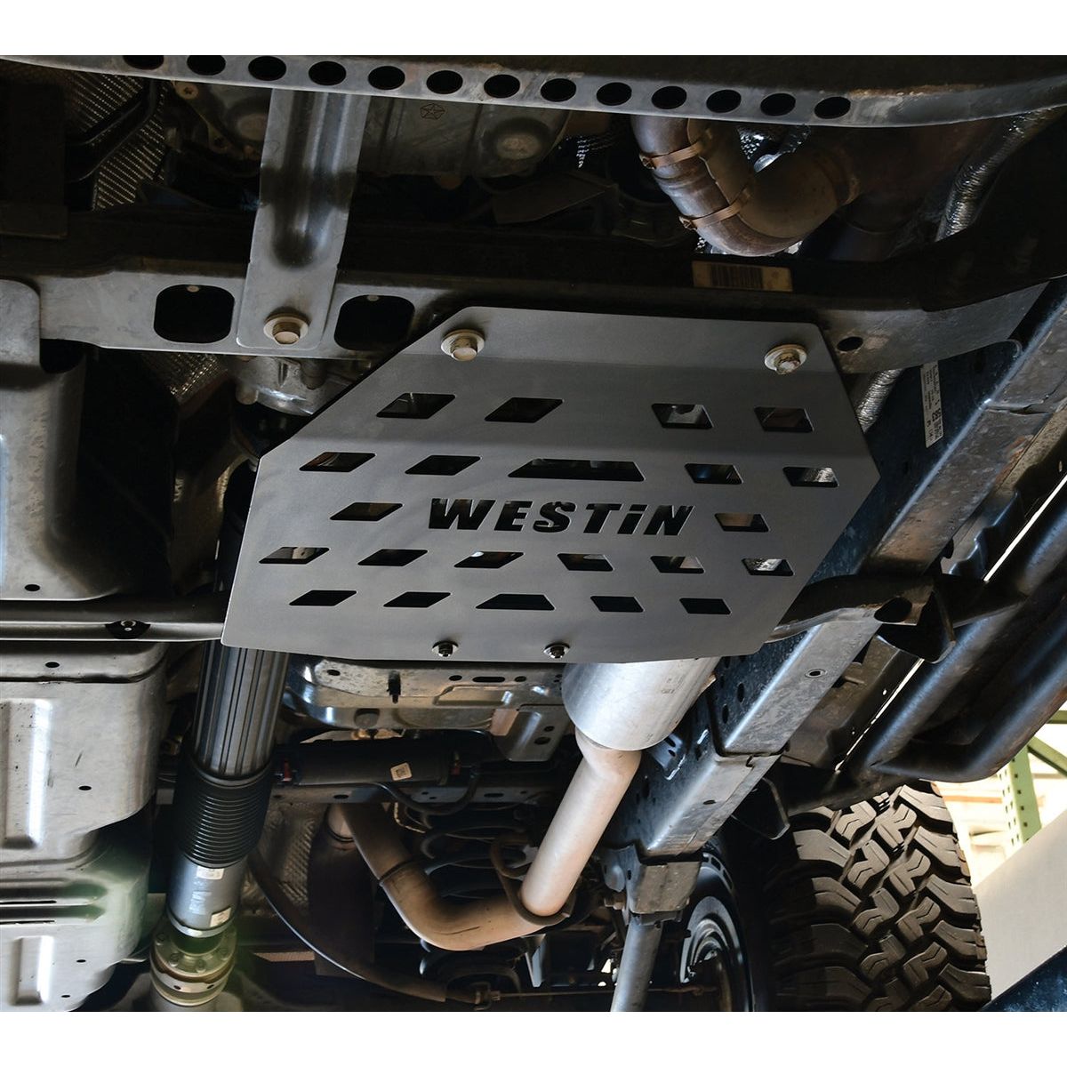 Westin Transfer Case Skid Plate for 18-C Jeep Wrangler JL - Gladiator JT 42-21085