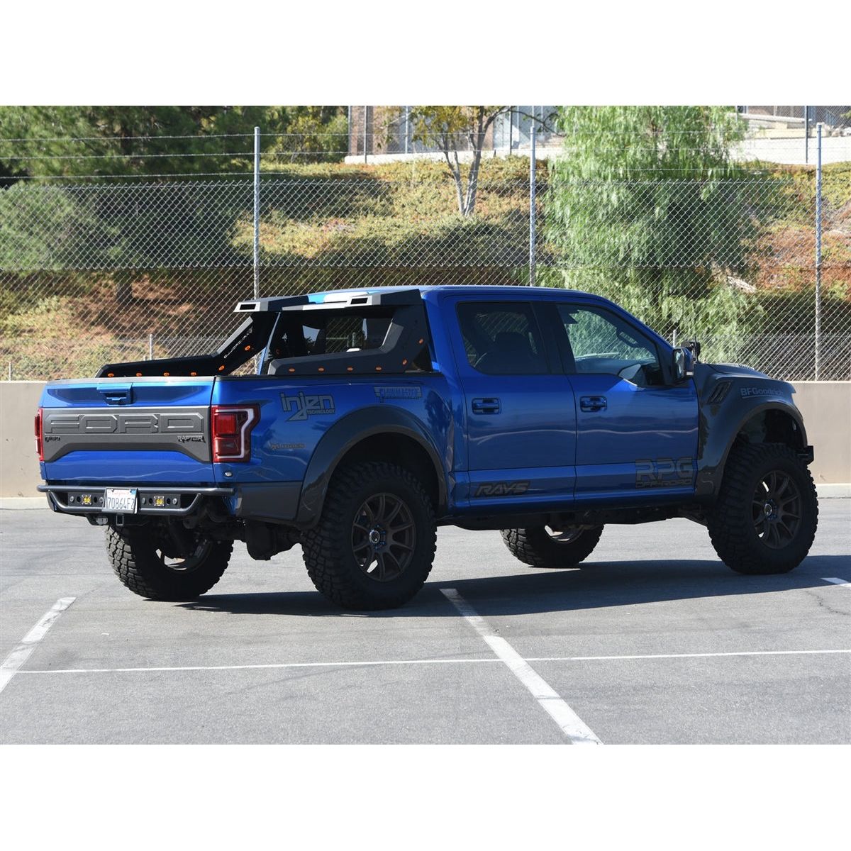 Armordillo Stealth Chase Rack  Fits Full Size Trucks (Excludes all DODGE RAMS, F250-350-450-550) 7161825